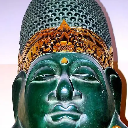 Hostel Guru
